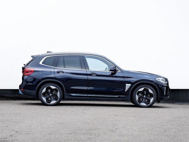 BMW iX3 210 kW image number 3