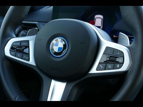 BMW 330e Touring 215 kW image number 19