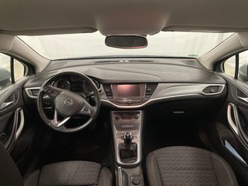 Car image 9