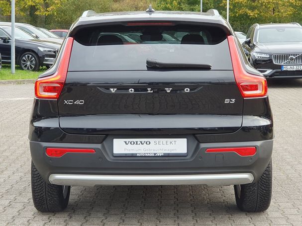 Volvo XC40 B3 Core 120 kW image number 2