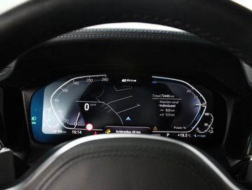 Car image 33