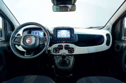 Car image 11