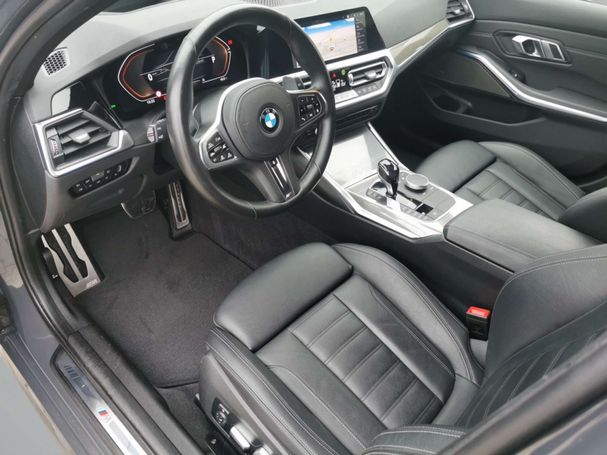 BMW 330d Touring M Sport xDrive 210 kW image number 4