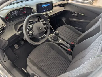 Car image 36