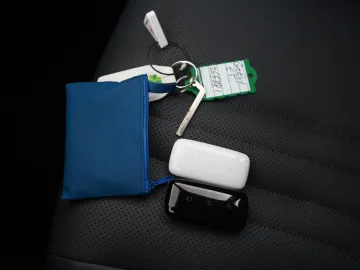 Car image 48
