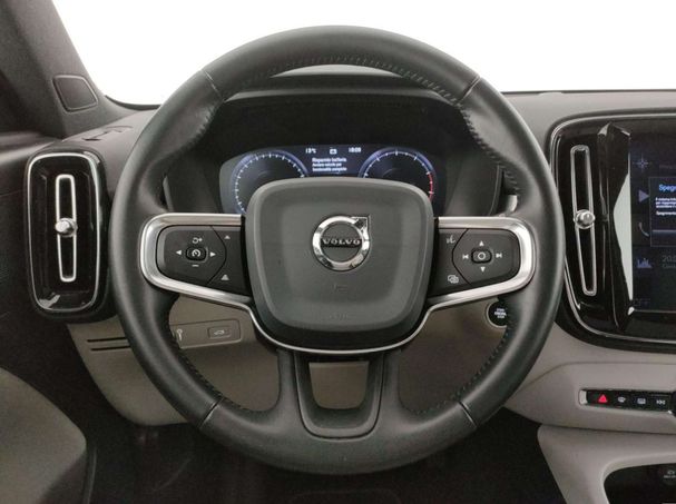 Volvo XC40 T3 Geartronic Plus 120 kW image number 17