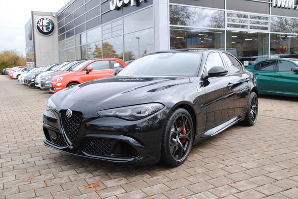 Alfa Romeo Giulia 382 kW image number 11