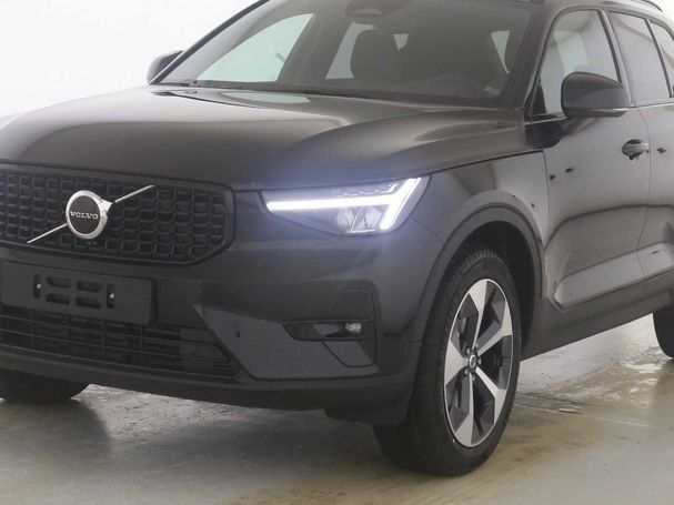 Volvo XC40 B4 Plus DKG 145 kW image number 8