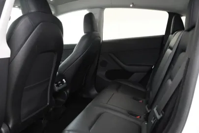 Car image 35