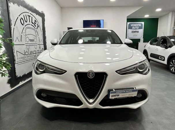 Alfa Romeo Stelvio 2.2 140 kW image number 2