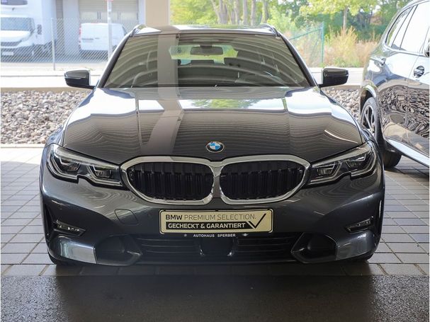 BMW 330 Touring e Sport Line 215 kW image number 3