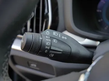 Car image 32