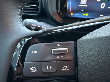 Car image 49