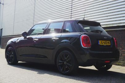 Car image 29