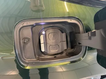 Car image 22