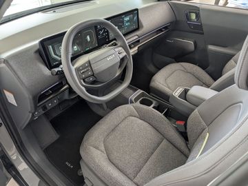 Car image 32