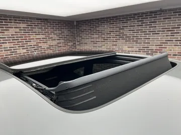 Car image 39