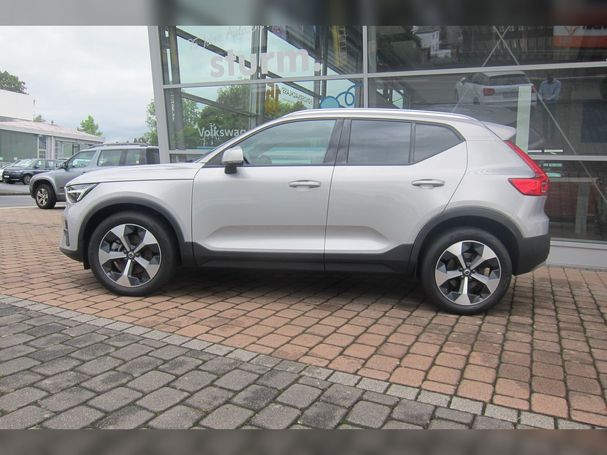 Volvo XC40 Core 120 kW image number 3