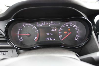 Car image 32