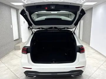 Car image 36