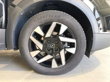 Car image 29