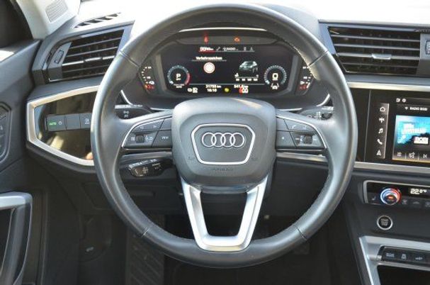 Audi Q3 45 TFSIe S-line Sportback 180 kW image number 9