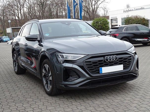 Audi Q8 55 quattro e-tron S-line 300 kW image number 5