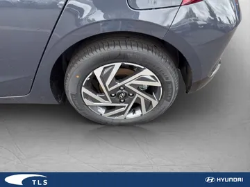 Car image 19
