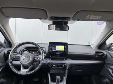 Car image 12