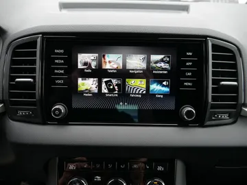 Car image 4
