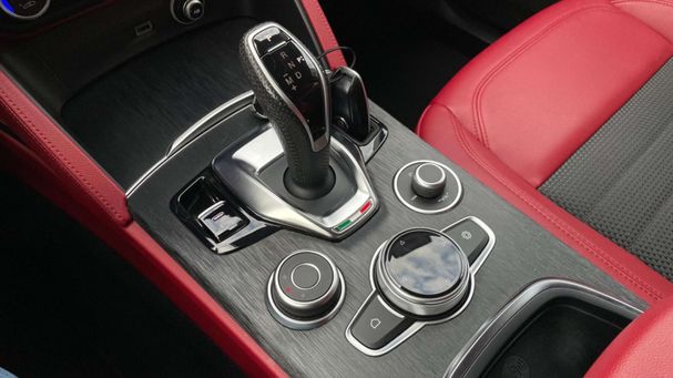 Alfa Romeo Stelvio 2.2 Diesel AT8 140 kW image number 13