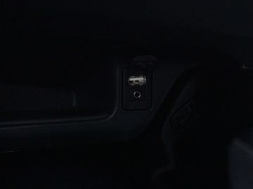 Car image 33