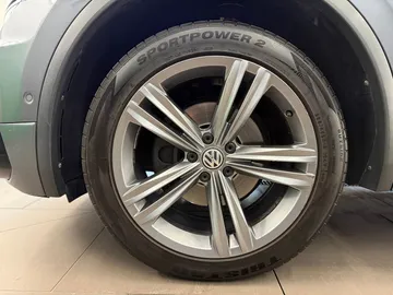 Car image 33