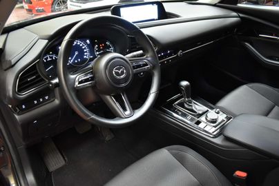 Car image 19