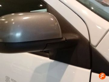 Car image 34