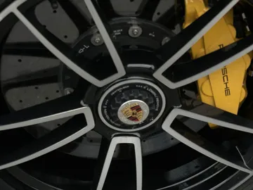 Car image 25
