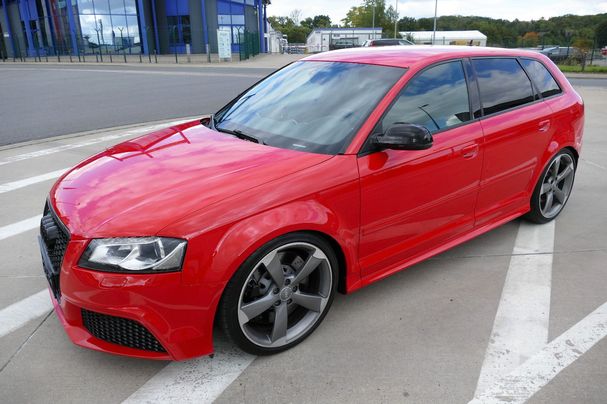 Audi RS3 2.5 TFSI quattro S tronic Sportback 250 kW image number 2