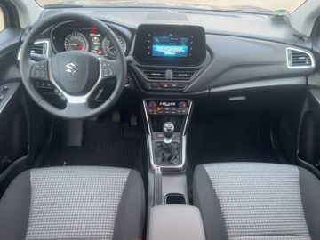 Car image 10