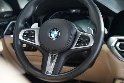 Car image 40