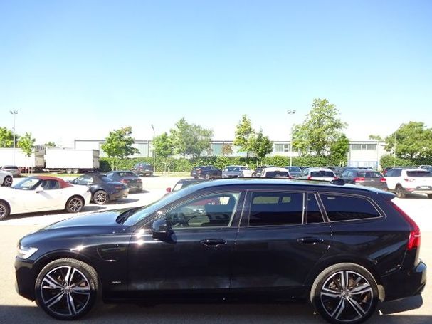 Volvo V60 T6 R Design AWD 251 kW image number 4