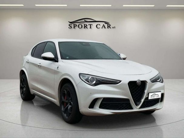 Alfa Romeo Stelvio V6 2.9 Bi-Turbo Quadrifoglio 375 kW image number 3