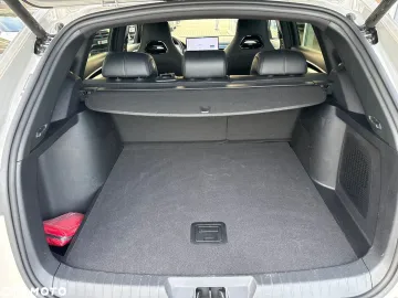 Car image 40