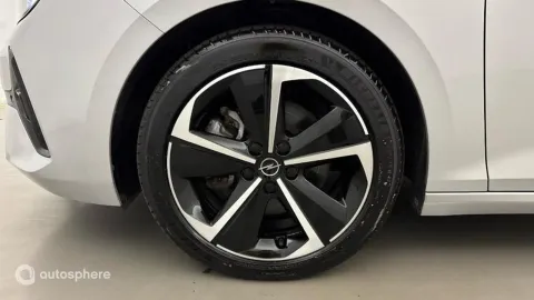 Car image 20