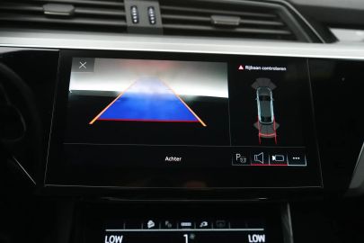 Car image 33