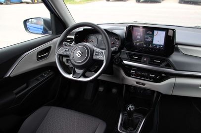 Car image 9