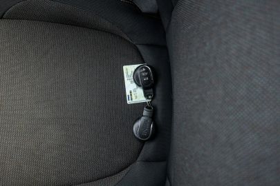 Car image 34
