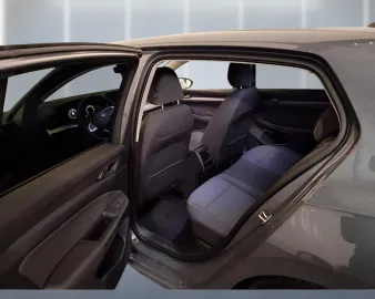 Car image 30