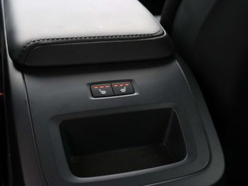 Car image 38