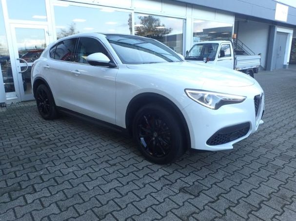 Alfa Romeo Stelvio 2.0 Turbo Super 206 kW image number 2