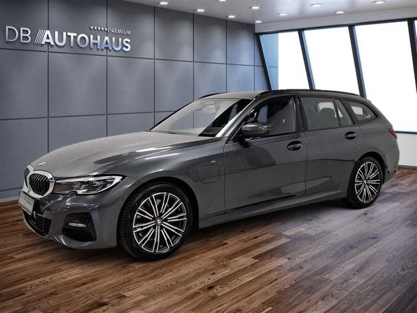 BMW 330e Touring M Sport Steptronic 215 kW image number 1